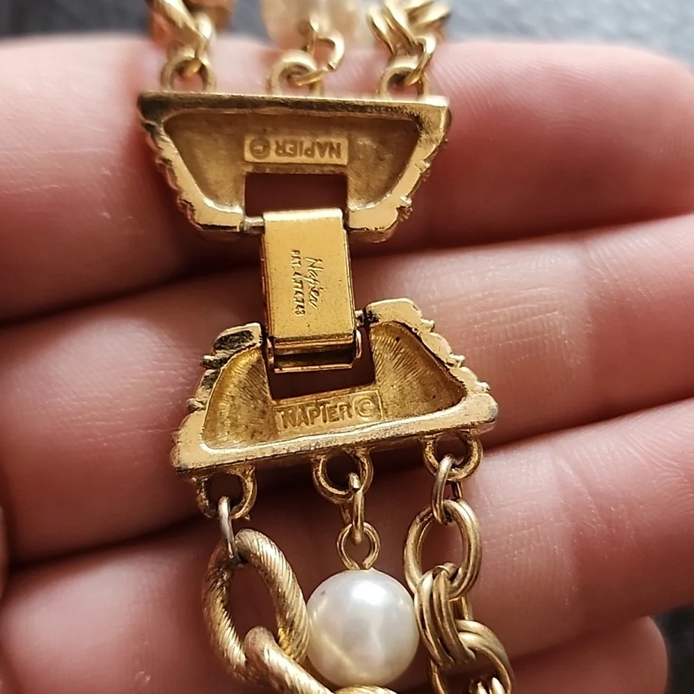 VTG Napier bracelet - Picture 6 of 7